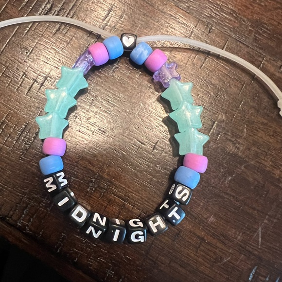 (10 pack, adjustable) Taylor Swift Eras Tour Friendship Bracelets - Picture 8 of 16